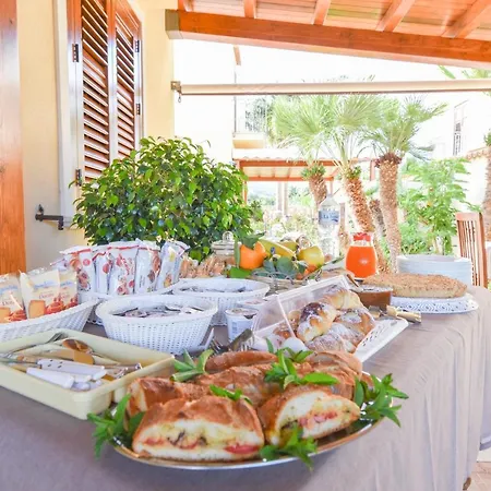 Aurora Bed & Breakfast 3*