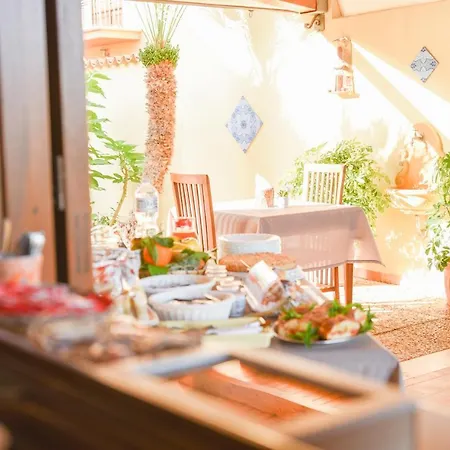 Aurora Bed & Breakfast 3*