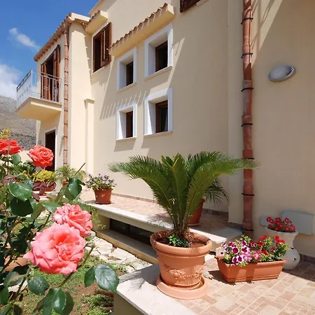 Aurora Bed & Breakfast