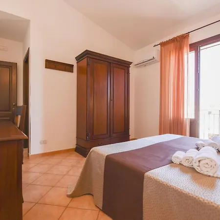 Aurora Oda ve Kahvaltı Castelluzzo